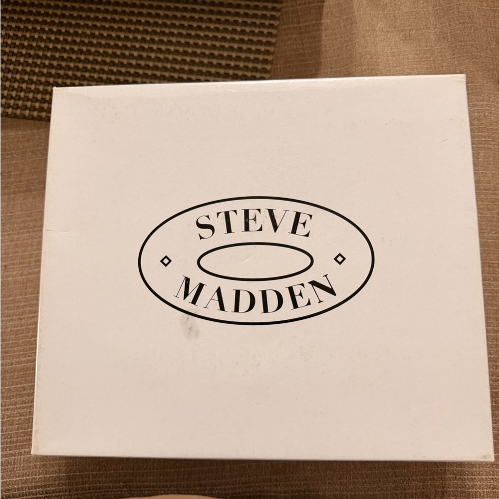 Steve Madden White Shoe Box